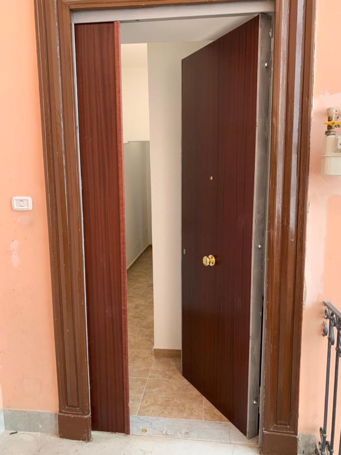 Miris Home Fast And Comfortable With Self Check In 8 Minutes Walk Near Naples Airport Екстериор снимка