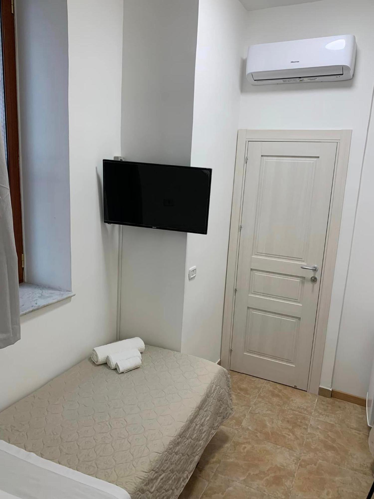 Miris Home Fast And Comfortable With Self Check In 8 Minutes Walk Near Naples Airport Стая снимка